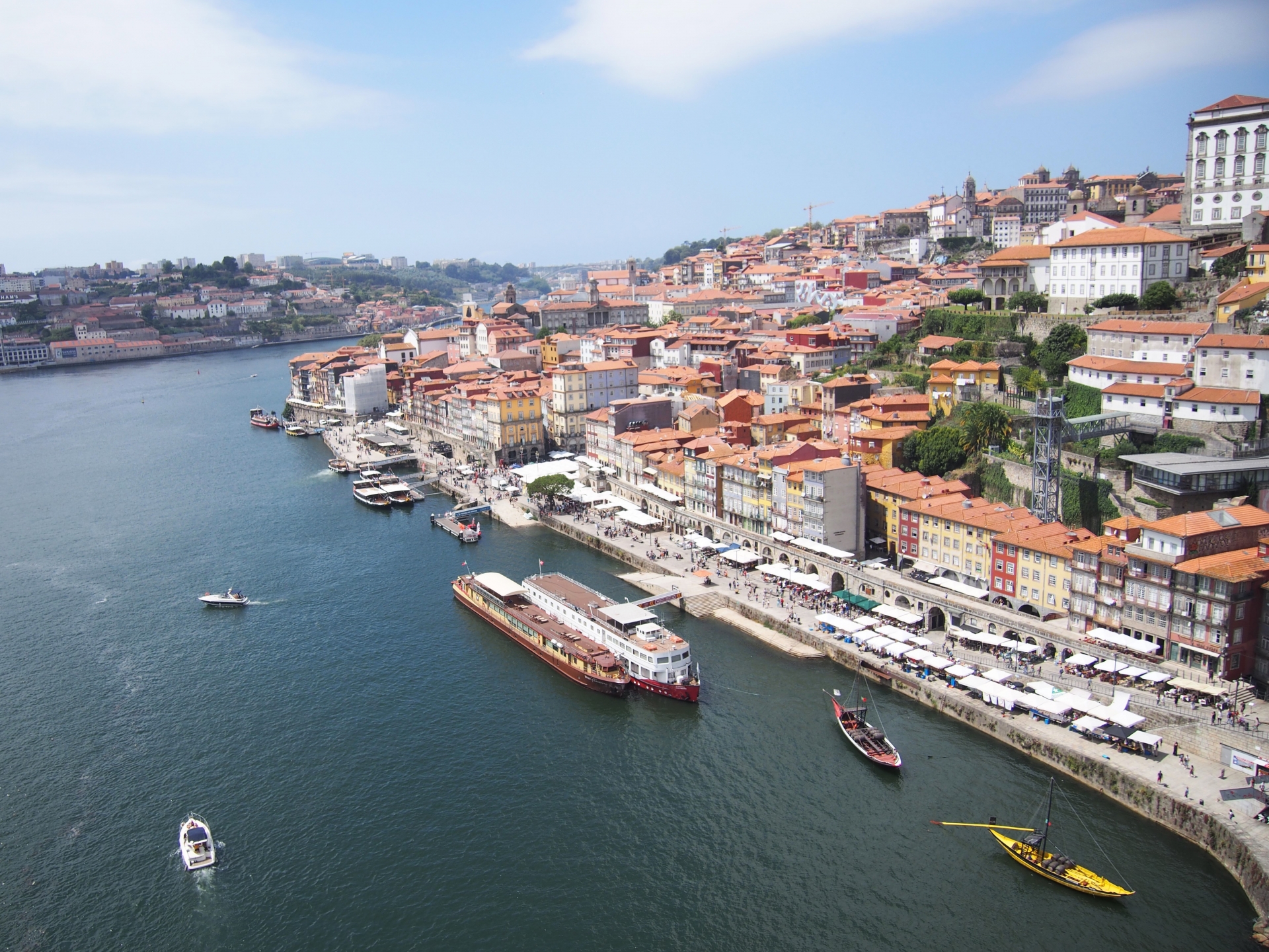 ポルトガル旧市街の風景