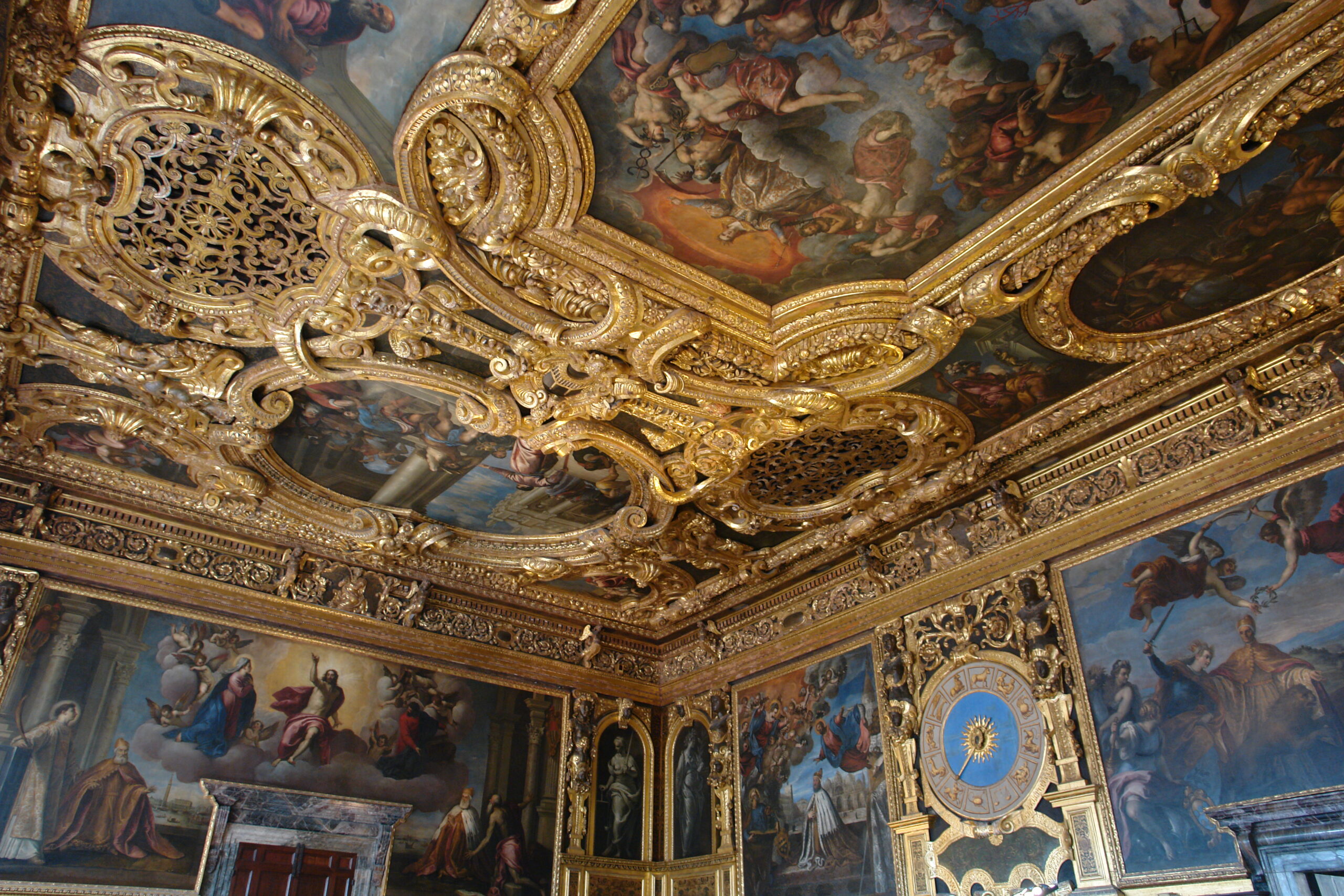 ベネチア・王宮の天井装飾